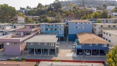 1621 Sixth Ave in Belmont, CA - Foto de edificio - Primary Photo