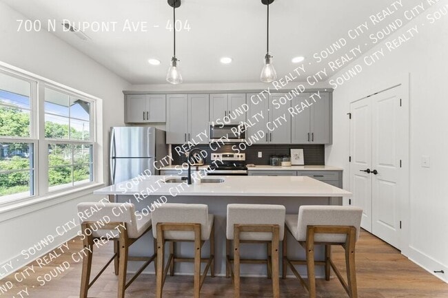 property at 700 N Dupont Ave