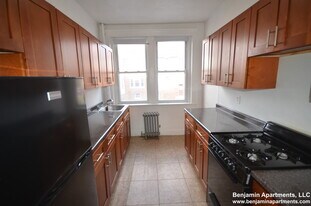 1782 Commonwealth Ave, Unit 10 in Boston, MA - Building Photo