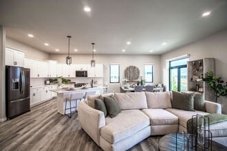 Legacy Homes at Coulee Ridge in Bismarck, ND - Foto de edificio - Building Photo