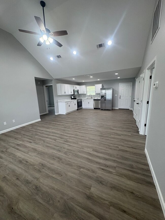 property at 159 Hunington Cir