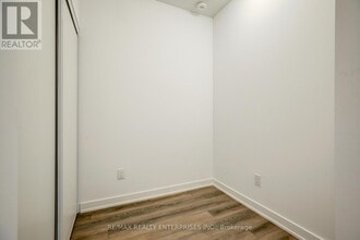 7439 Kingston Rd in Toronto, ON - Building Photo - Building Photo