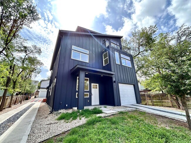 property at 1403 Cometa St