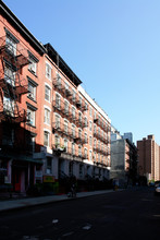 163  Ludlow Street in New York, NY - Building Photo - Building Photo