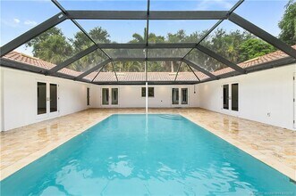4 Copaire Rd in Sewalls Point, FL - Building Photo - Building Photo