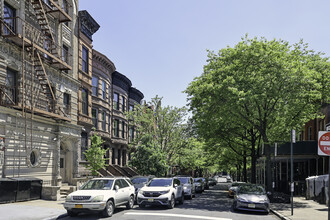 473 W 144th St in New York, NY - Foto de edificio - Building Photo