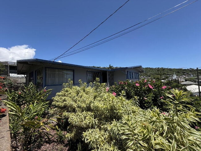 property at 1644D Palolo Ave