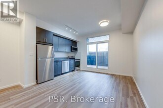 876-876 Bloor St W in Toronto, ON - Building Photo - Building Photo