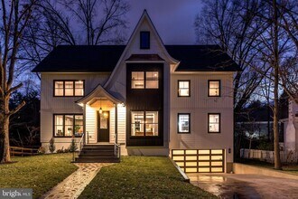 6535 Mulroy St in McLean, VA - Building Photo - Building Photo