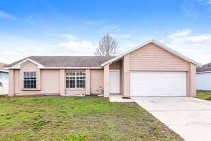 212 Great Yarmouth Ct in Kissimmee, FL - Building Photo