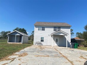 8508 County Rd 79 in Rosharon, TX - Building Photo - Building Photo