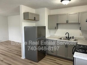 270 Everett Ave in Newark, OH - Building Photo - Building Photo