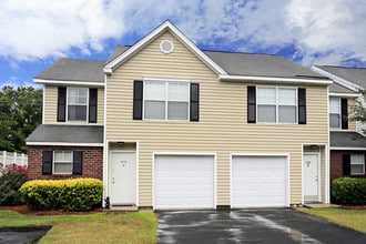 Devon Pointe Apartments and Townhomes in Goose Creek, SC - Foto de edificio - Building Photo