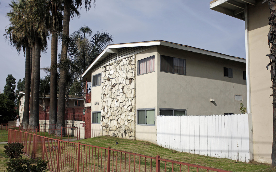 Kingsley Apartments in Montclair, CA - Building Photo