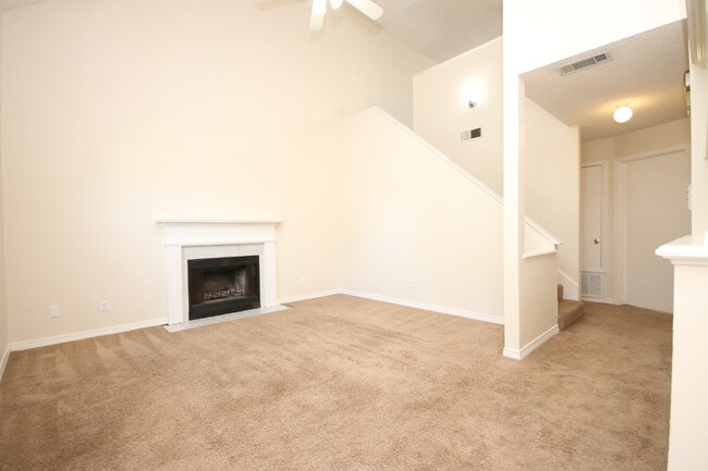 7033 Weatherwood Dr in Pensacola, FL - Building Photo - Building Photo