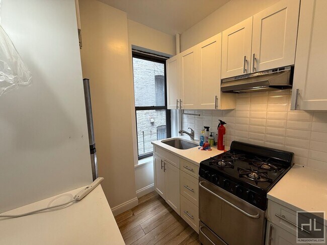 YORK AVENUE in New York, NY - Building Photo - Building Photo