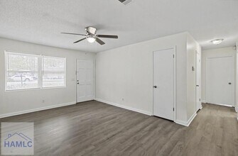 740 Fleming Rd in Hinesville, GA - Building Photo - Building Photo