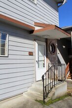 4604-4650 NE Hancock St in Portland, OR - Building Photo - Building Photo