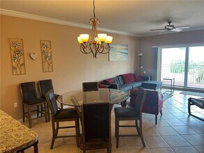 1188 N Tamiami Trl in Sarasota, FL - Building Photo - Building Photo