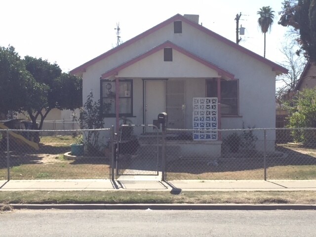 119 Wilson Ave in Bakersfield, CA - Foto de edificio
