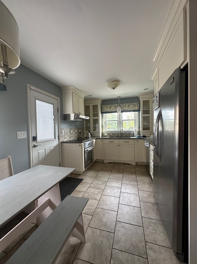 932 Robinson St in West Lafayette, IN - Building Photo - Building Photo