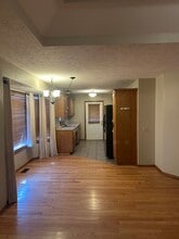 1256 W Bluegrass Rd in Nixa, MO - Foto de edificio - Building Photo