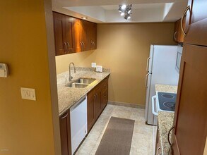 6900 E Gold Dust Ave in Paradise Valley, AZ - Building Photo - Building Photo