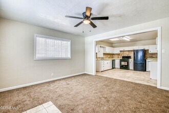 1611 N Kansas St in El Paso, TX - Foto de edificio - Building Photo