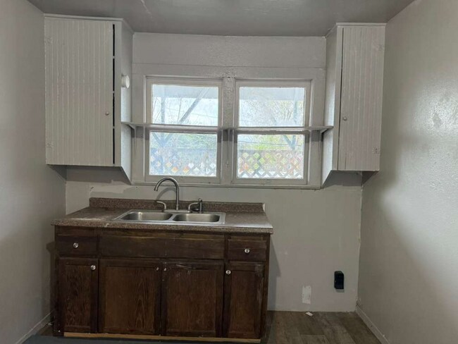 613 N Eye St in Harlingen, TX - Building Photo - Building Photo