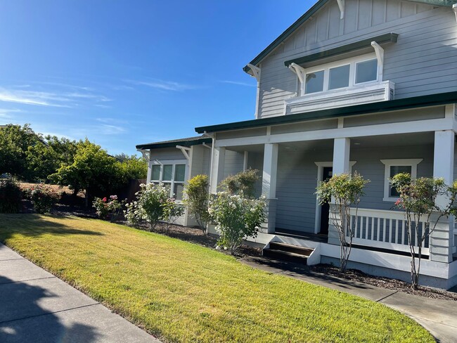 140 John Roberts Dr in Cotati, CA - Building Photo - Building Photo