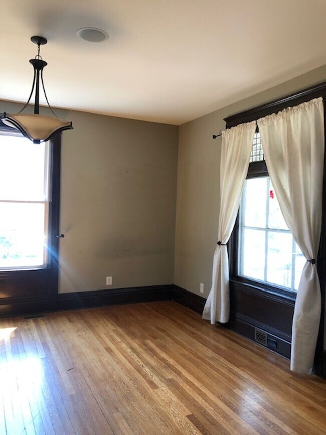 1016 14th Ave SE-Unit -c08316d9-c2a2-11ed-97bc-125442a9a26d in Minneapolis, MN - Building Photo - Building Photo