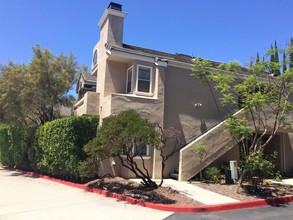 2920 Luciernaga St in Carlsbad, CA - Building Photo - Building Photo