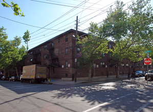 Pennington Court in Newark, NJ - Building Photo - Building Photo