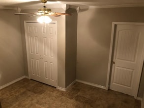 150 Schoolview Dr in Bridge City, TX - Building Photo - Building Photo