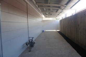 11815 Mohawk Dr in Laredo, TX - Building Photo - Building Photo