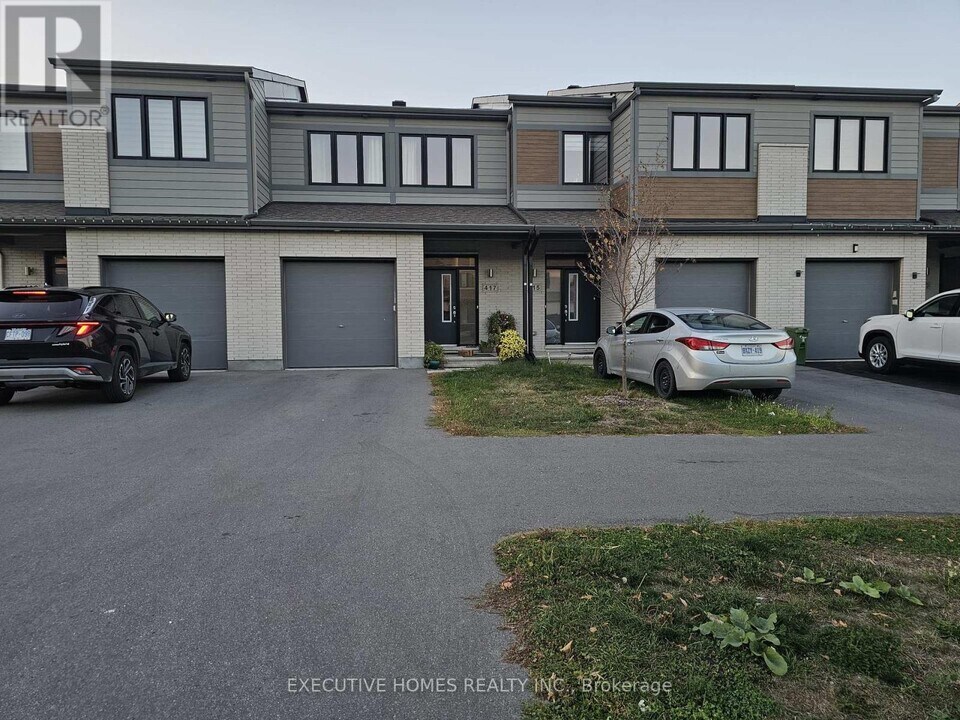 417 Cope Dr in Ottawa, ON - Building Photo