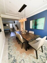 326 Gulf Stream Way in Costa Mesa, CA - Building Photo - Building Photo