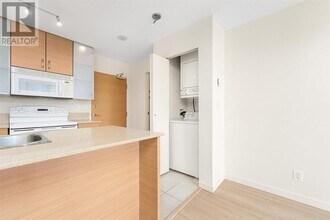 928-928 Homer St in Vancouver, BC - Building Photo - Building Photo