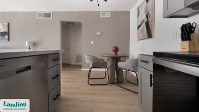 1455 E Katie Ave, Unit T22 in Las Vegas, NV - Building Photo - Building Photo