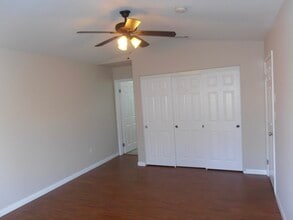 14548 Evan Way in Van Nuys, CA - Foto de edificio - Building Photo