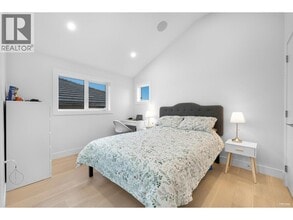 2881 E Georgia St in Vancouver, BC - Building Photo - Building Photo