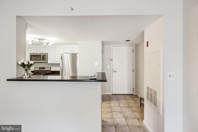 11710 Old Georgetown Rd in North Bethesda, MD - Building Photo - Building Photo