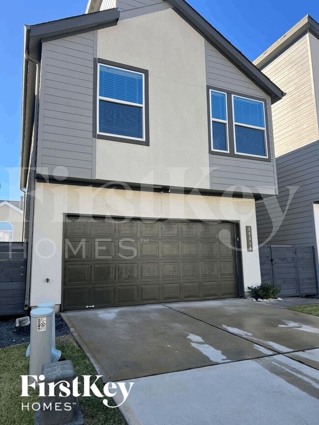 property at 18314 W Centro Cir