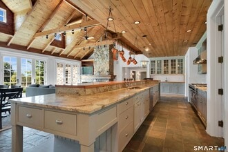 55 Bishop Ln in Avon, CT - Building Photo - Building Photo