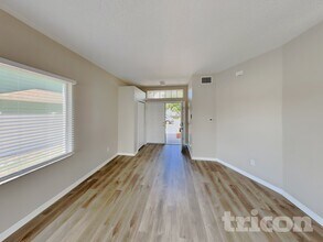 12603 Longcrest Dr in Riverview, FL - Building Photo - Building Photo