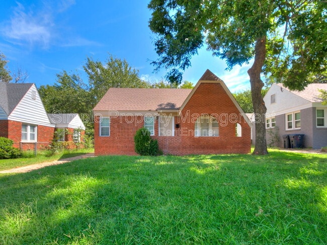 property at 4326 N Blackwelder Ave