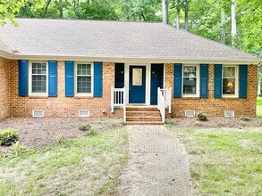 101 Accomac Turning in Yorktown, VA - Building Photo - Building Photo
