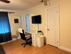 600 NW 7th Ave, Unit 2 in Boca Raton, FL - Foto de edificio - Building Photo