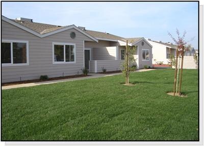 411-457 N Park St in Visalia, CA - Foto de edificio - Building Photo