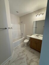 708 E Parrish St - A 55+ Community in Adel, GA - Foto de edificio - Building Photo